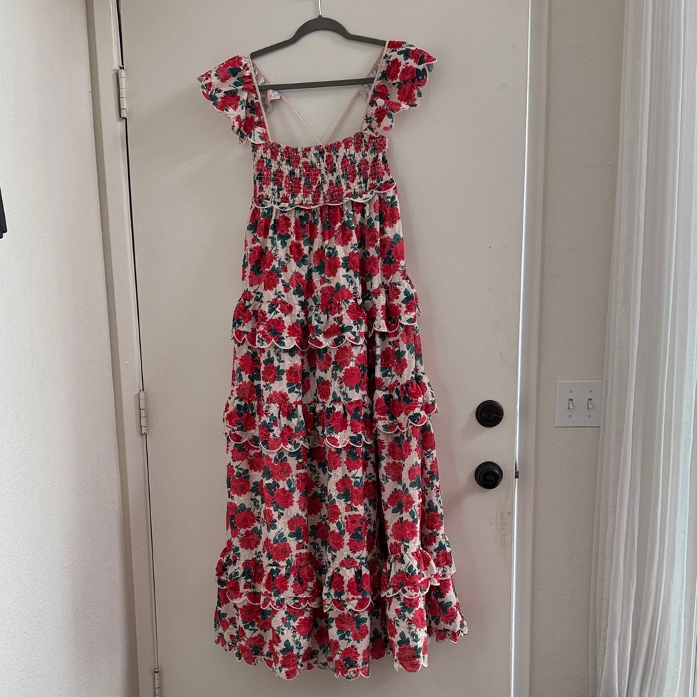 Chic Floral Maxi Dress with Ruffled Tiers